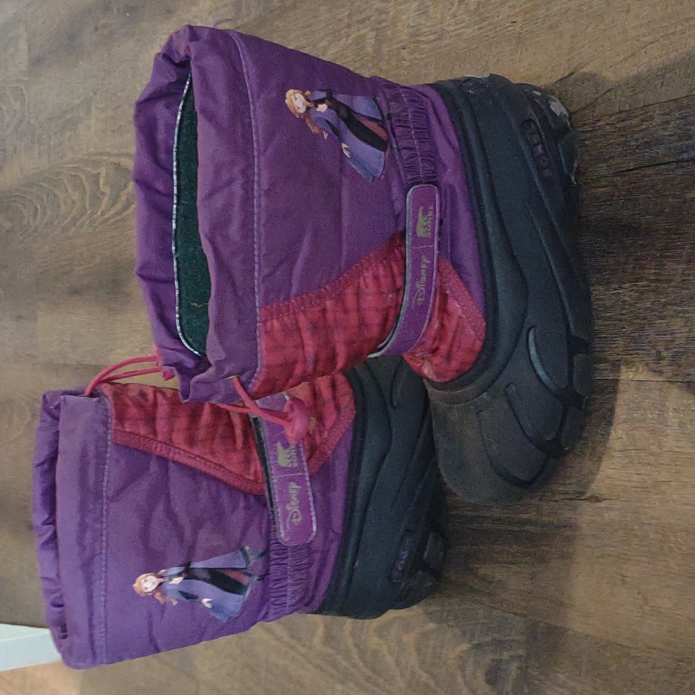 Sorel girls winter boots